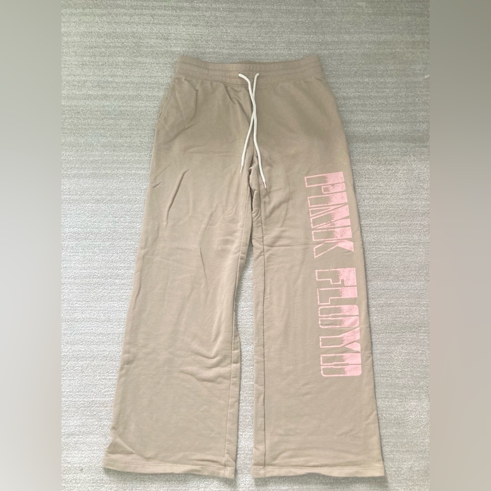 Pink Floyd straight leg sweatpants.